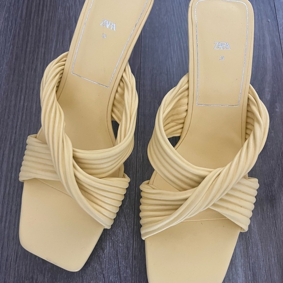 Zara Shoes - Zara Sandals